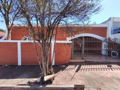 Casa com 3 Quartos para alugar, 222m² no Centro, Araraquara