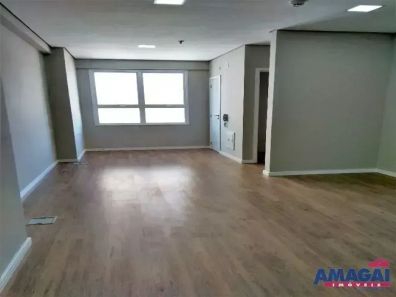 Sala Comercial à venda, 28m² no Centro, Jacareí