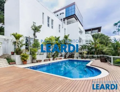 Sobrado com 6 Quartos à venda, 1430m² no Jardim Vitória Régia, São Paulo