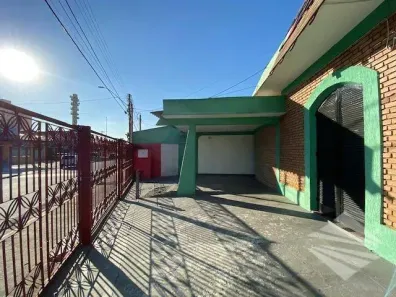 Imóvel Comercial à venda, 200m² no Parque São Luís, Taubaté