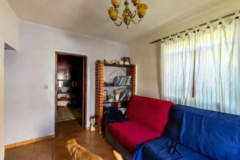 Casa com 3 quartos — Alto Caiçaras, Belo Horizonte