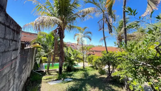Fazenda/Sítio com 3 Quartos à venda, 300m² no Chácara Novo Horizonte, Contagem