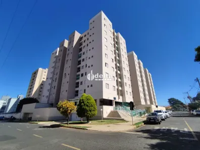 Apartamento com 2 Quartos para alugar, 55m² no Presidente Roosevelt, Uberlândia