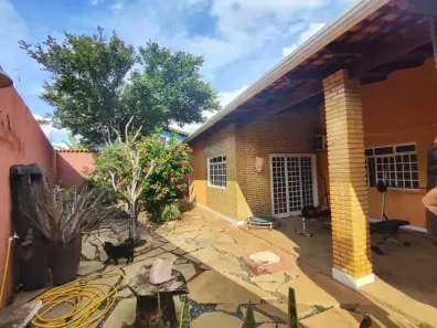 Casa com 3 Quartos à venda, 600m² no Região dos Lagos, Brasília