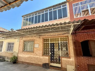 Casa com 3 Quartos à venda, 180m² no Rocha Miranda, Rio de Janeiro
