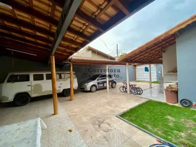 Casa com 4 Quartos à venda, 250m² no Loteamento Villa Branca, Jacareí