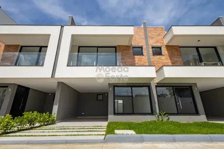 Casa de Condomínio com 3 Quartos à venda, 139m² no Santa Felicidade, Curitiba
