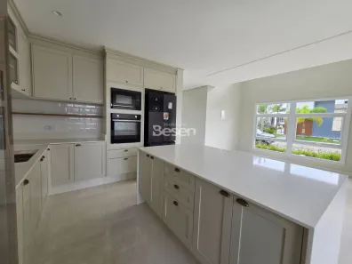 Casa com 4 Quartos à venda, 246m² no Barra do Saí, Itapoá