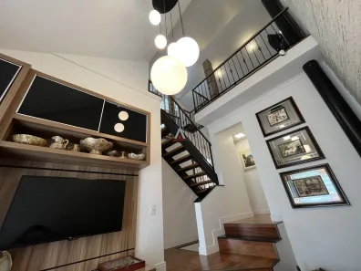Casa de Condomínio com 3 Quartos à venda, 184m² no São Lourenço, Curitiba