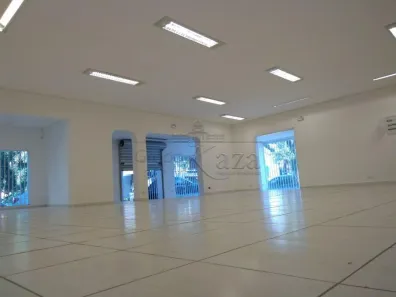 Imóvel Comercial à venda, 225m² no Jardim São Dimas, São José dos Campos