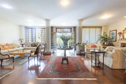 Sobrado com 4 Quartos à venda, 557m² no Vila Madalena, São Paulo