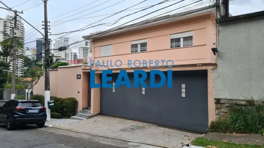 Sobrado com 5 Quartos à venda, 600m² no Pacaembu, São Paulo