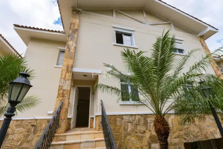 Casa de Condomínio com 3 Quartos para alugar, 151m² no Jardim Madalena, Campinas