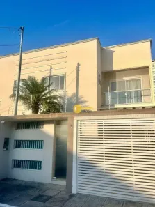 Sobrado com 3 Quartos à venda, 126m² no São Judas, Itajaí