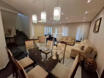 Sobrado com 3 Quartos à venda, 323m² no Jardim Guanca, São Paulo