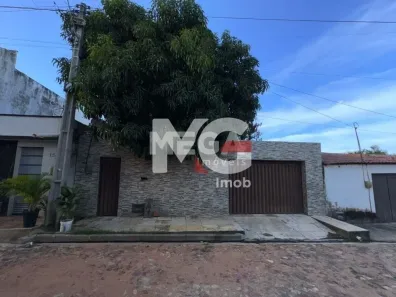 Casa com 3 Quartos à venda, 310m² no São José, Crato