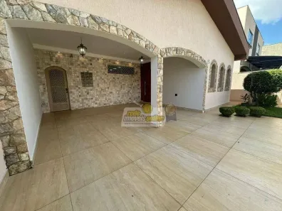 Casa com 4 Quartos à venda, 267m² no Grande Horizonte, Uberaba