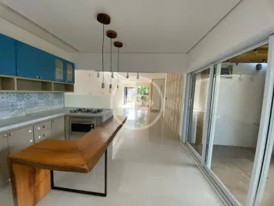 Casa de Condomínio com 3 Quartos à venda, 130m² no Laranjeiras, Uberlândia