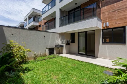 Casa de Condomínio com 3 Quartos à venda, 240m² no Santo Inácio, Curitiba