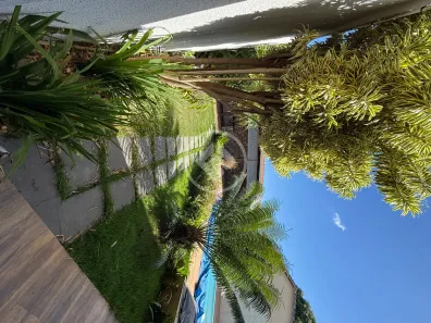 Casa com 3 Quartos à venda, 300m² no Setor Garavelo, Goiânia