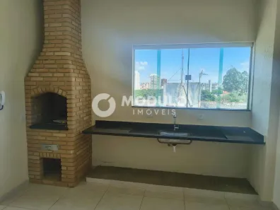 Cobertura com 2 Quartos para alugar, 100m² no Santa Mônica, Uberlândia