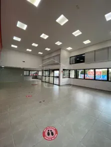 Imóvel Comercial à venda, 860m² no Dirceu (Distrito de Marilia), Marília