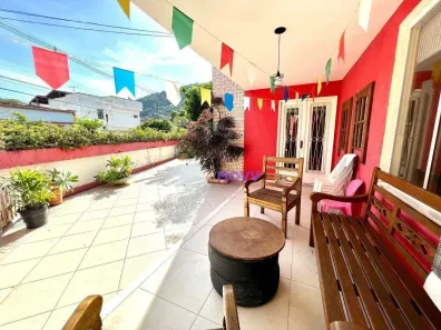 Casa com 5 Quartos à venda, 360m² no São Francisco, Niterói