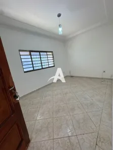 Casa com 3 Quartos para alugar, 140m² no Pampulha, Uberlândia