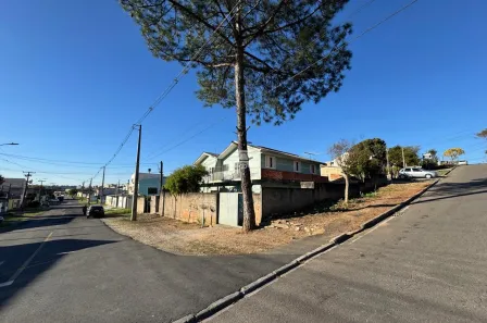 Sobrado com 7 Quartos à venda, 200m² no Atuba, Colombo