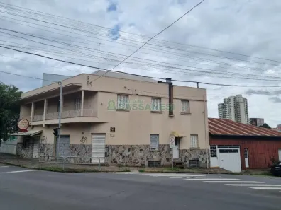 Casa com 4 Quartos à venda, 300m² no Centro, Caxias do Sul