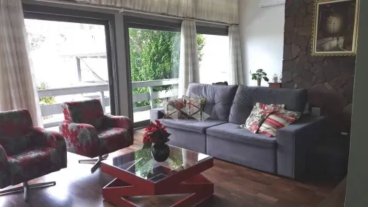 Casa com 3 Quartos à venda, 313m² no Três Figueiras, Porto Alegre