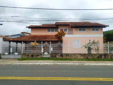 Casa com 4 Quartos à venda, 359m² no Serra Grande, Niterói