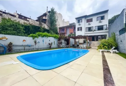 Casa com 5 Quartos à venda, 350m² no Cristal, Porto Alegre
