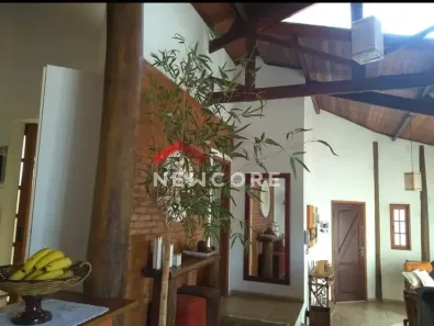 Casa com 3 Quartos à venda, 244m² no Chácara Floresta, Botucatu