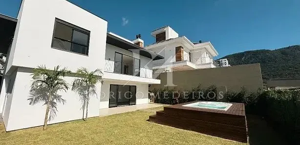 Casa com 3 Quartos à venda, 205m² no Pedra Branca, Palhoça