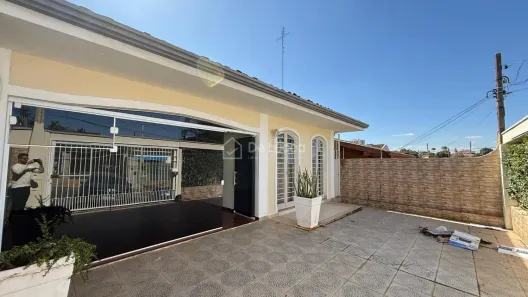 Imóvel Comercial com 3 Quartos à venda, 220m² no Jardim Itamarati, Campinas