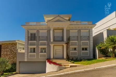 Casa de Condomínio com 4 Quartos para alugar, 400m² no São Braz, Curitiba