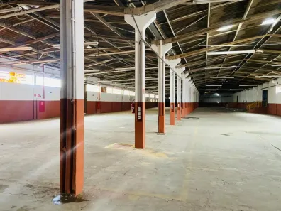 Galpão/Depósito/Armazém para alugar, 2400m² no Andes, Londrina