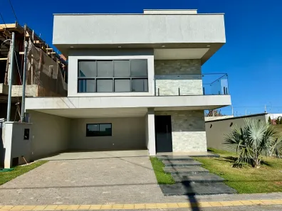 Sobrado com 4 Quartos à venda, 258m² no Jardins Capri, Senador Canedo