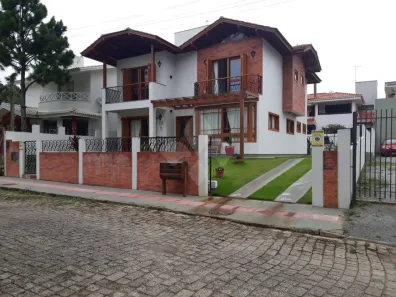 Casa com 4 Quartos à venda, 240m² no Panorâmico, Garopaba
