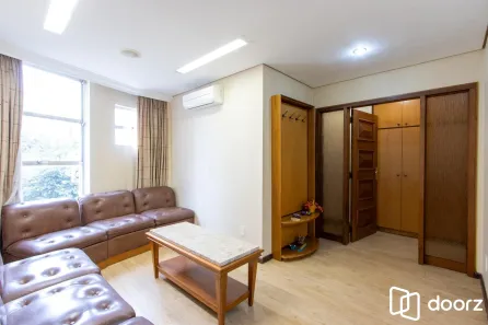 Sala Comercial com 2 Quartos à venda, 53m² no Moinhos de Vento, Porto Alegre