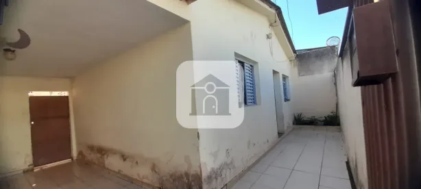Casa com 6 Quartos à venda, 130m² no Santa Mônica, Uberlândia