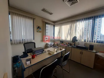 Sala Comercial à venda, 72m² no Santo Amaro, São Paulo