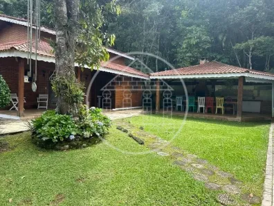 Casa com 4 Quartos à venda, 420m² no Centro, Embu-Guaçu