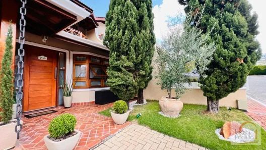 Casa com 3 Quartos à venda, 237m² no Vila Helena, Atibaia