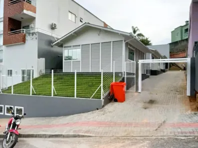 com 8 Quartos à venda, 250m² no Potecas, São José