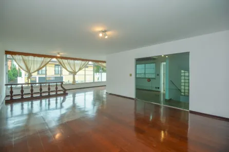 Casa com 3 Quartos à venda, 600m² no Jardim da Glória, São Paulo