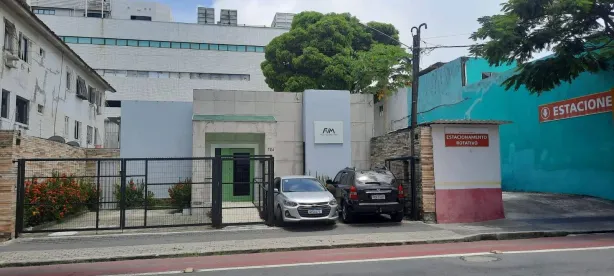Imóvel Comercial com 6 Quartos à venda, 348m² no Ilha do Leite, Recife