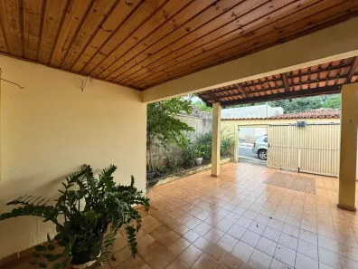 Casa com 3 Quartos à venda, 122m² no Conjunto Riviera, Goiânia