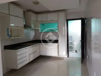 Casa com 3 Quartos à venda, 173m² no Buraquinho, Lauro de Freitas